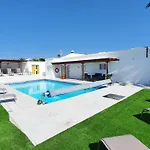 Stunning Sea View With 6 Bedrooms & Heated Pool - Renaissance Вилла Коста Бланка