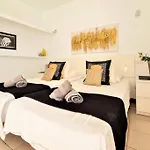Stunning Sea View With 6 Bedrooms & Heated Pool - Renaissance Villa *