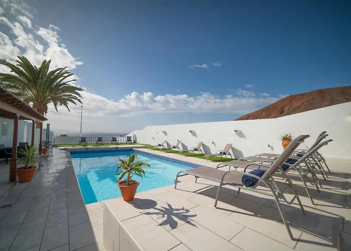 Stunning Sea View With 6 Bedrooms & Heated Pool - Renaissance Villa Playa Blanca (Lanzarote)