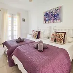 Stunning Sea View With 6 Bedrooms & Heated Pool - Renaissance Βίλα *