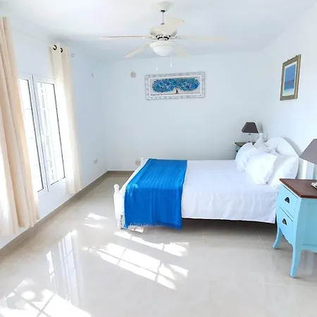 וילה Stunning Sea View With 6 Bedrooms & Heated Pool - Renaissance *