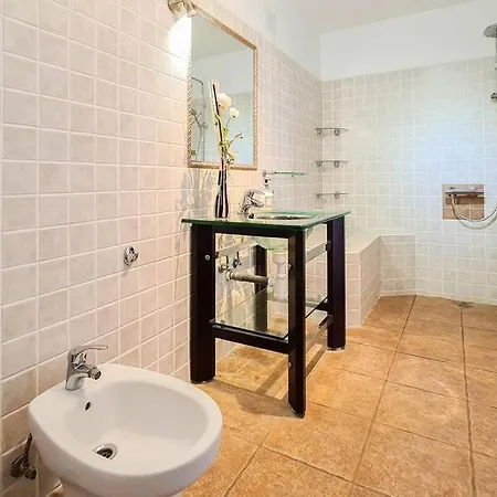 Stunning Sea View With 6 Bedrooms & Heated Pool - Renaissance וילה